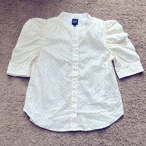 GAP Puff Sleeve Cream Blouse with Gold Metallic Clip- Size XS
